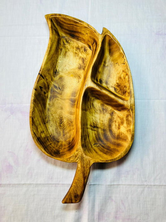 WOODEN 3 LEAF PARTITIONED PLATE
