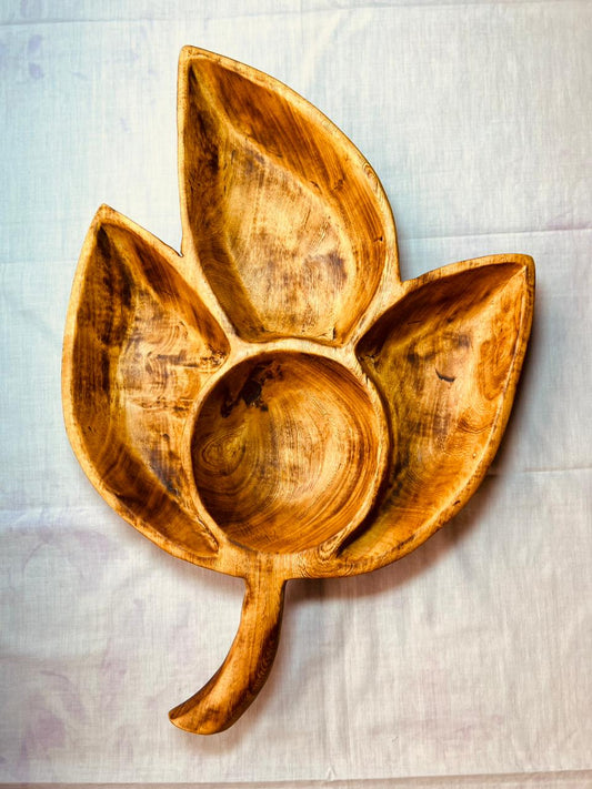 WOODEN 4  PARTITIONED LEAF PLATE