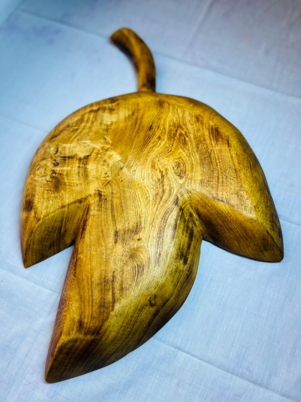 WOODEN 4  PARTITIONED LEAF PLATE