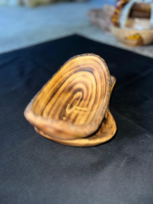 WOODEN BOWL ROUGH EDGES